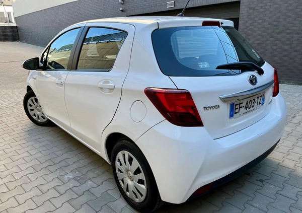 Toyota Yaris cena 43000 przebieg: 28300, rok produkcji 2016 z Góra małe 562
